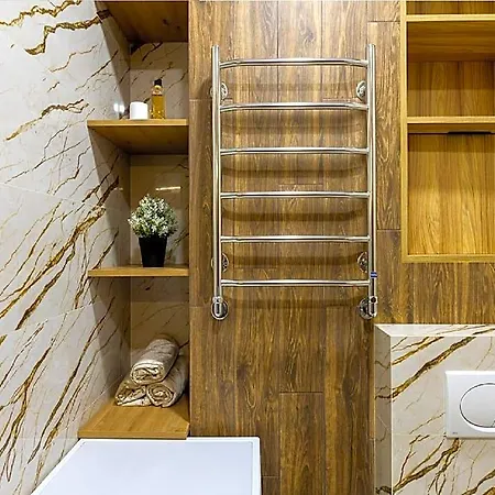 Spazioso E Accogliente Sirtori Szálloda 3*